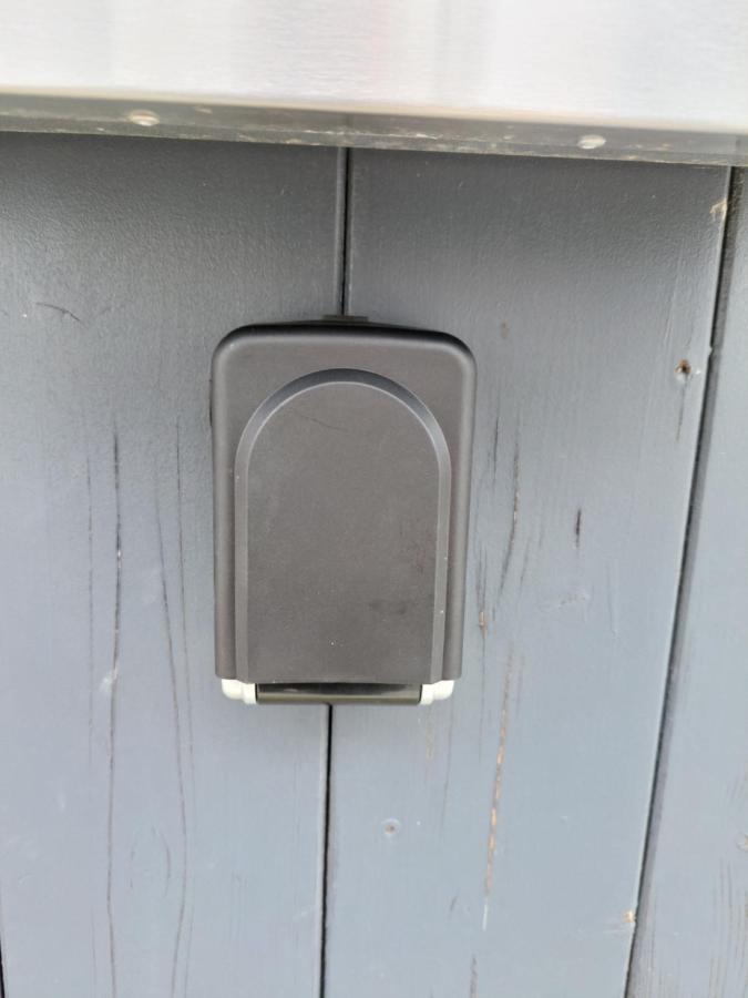 Ganze Ferienwohnung 5 Km Von Erfurt, Mit Kaffeevollautomat, Tv, Wlan, Boxspringbett, Schlafsofa Und Einkaufsmoeglichkeiten, Sehr Gute Anbindung Zur A71 Und A4, Kostenloser Oeff Parkplatz Fuer Pkw Und Transporter Elxleben 外观 照片
